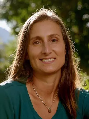clairemonteleoni